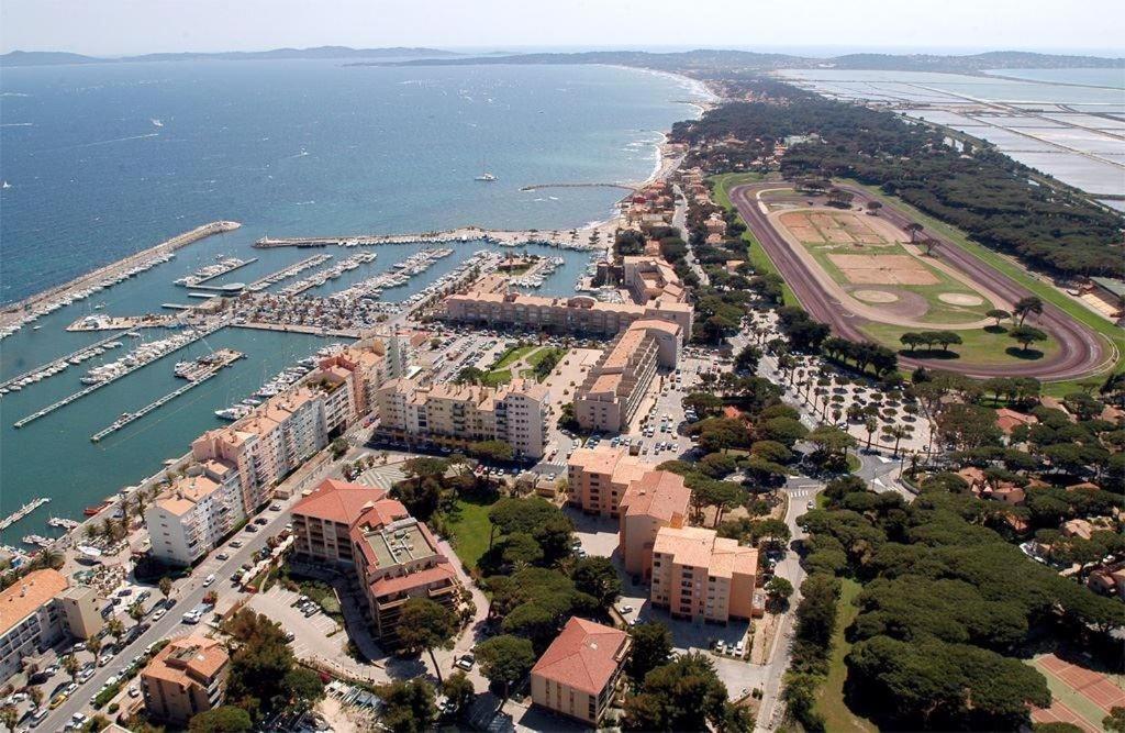 Spacieux Studio Sur Le Port De Hyères Exterior foto