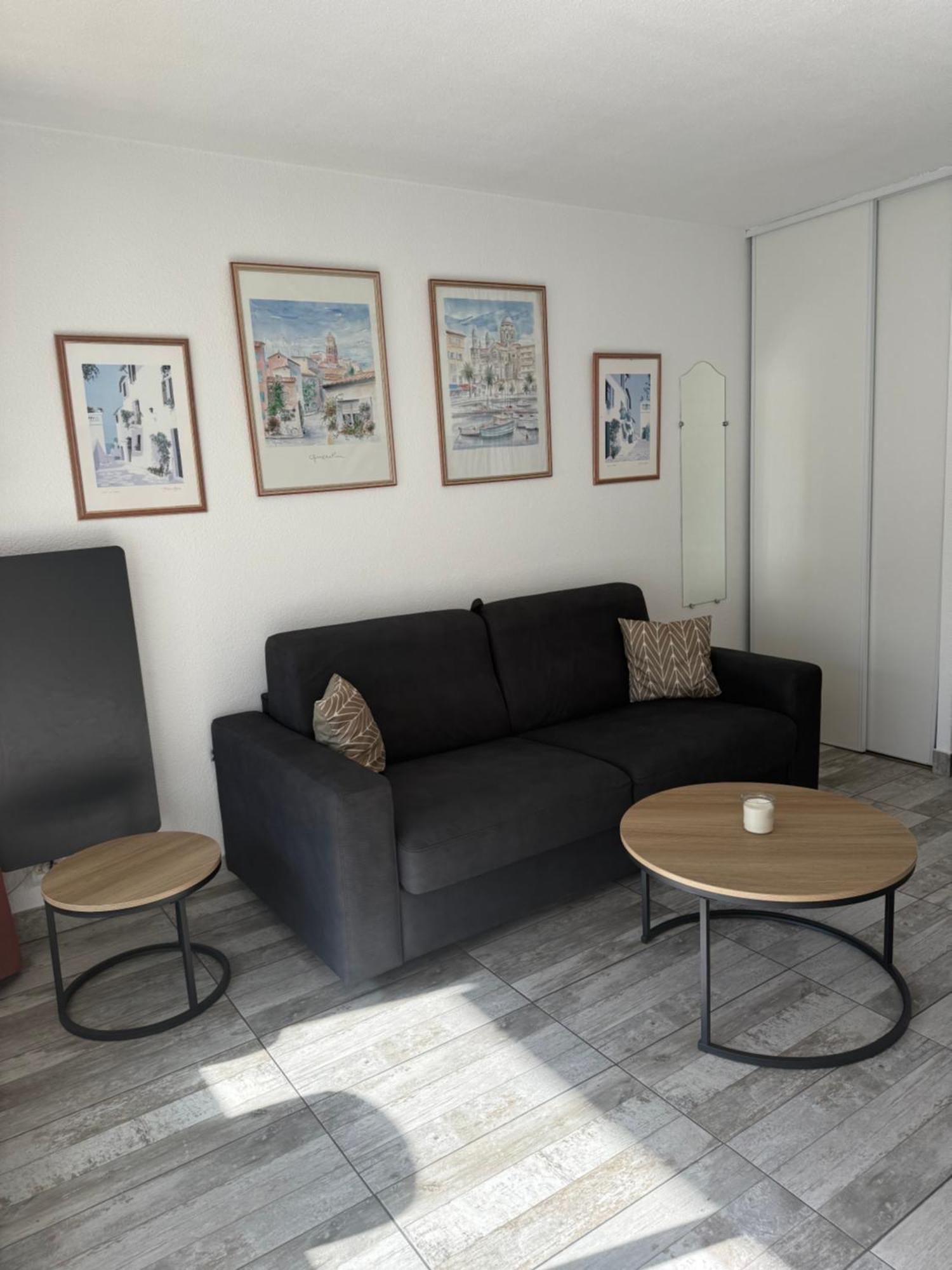 Spacieux Studio Sur Le Port De Hyères Exterior foto